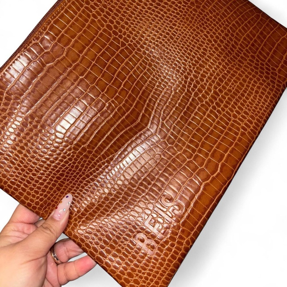 BEIS pouch
